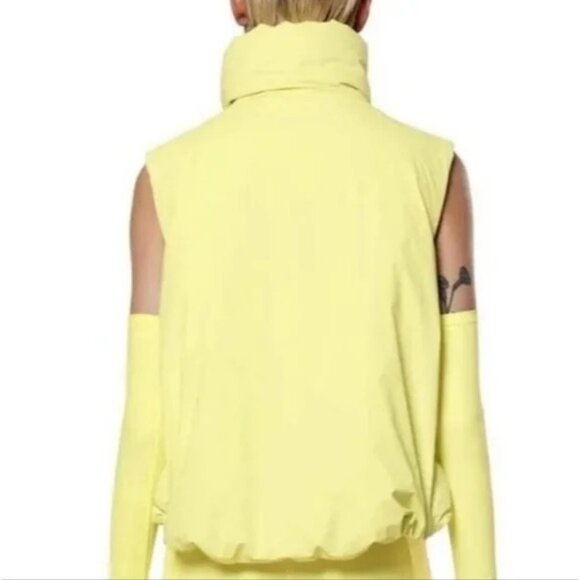 Rains Straw Yellow Loop Padded Vest, Size Medium, NWT, MSRP $250 - Picture 4 of 16